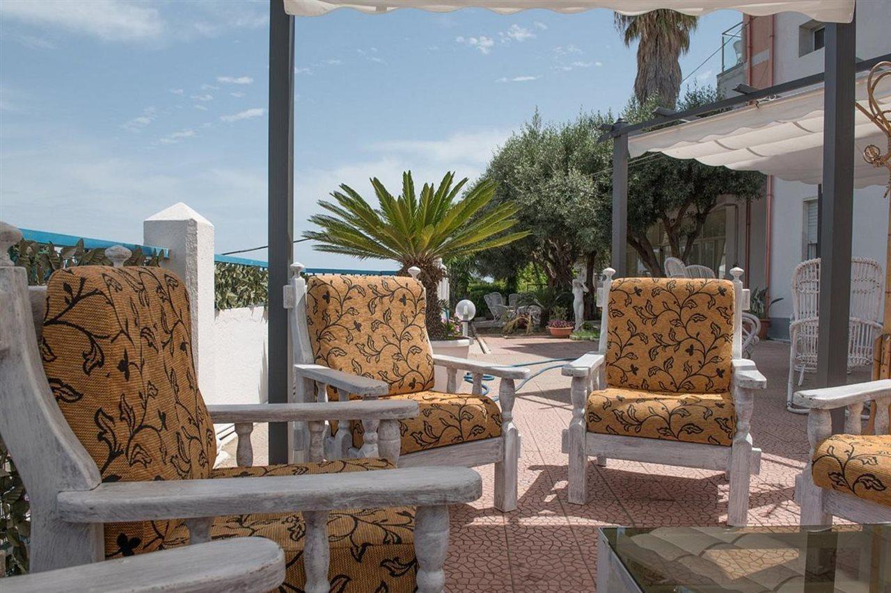 Hotel Umberto Рикаді Екстер'єр фото