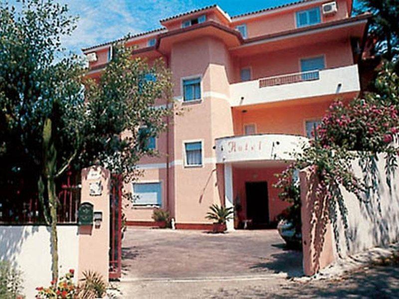 Hotel Umberto Рикаді Екстер'єр фото